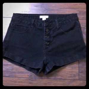 FOREVER 21 BLACK JEAN SHORTS